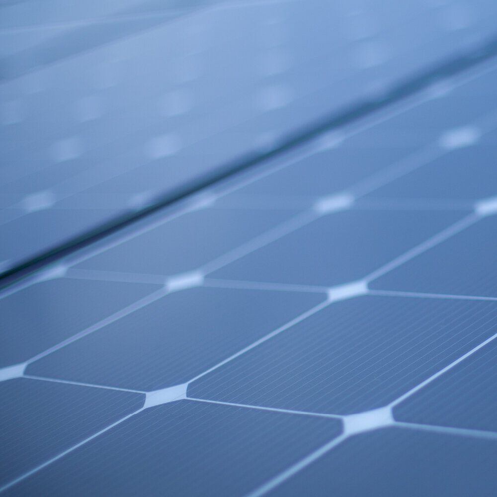 Off-Grid Solar Solutions vs Hybrid Solar Backup Systems | Daisy Business Solutions
